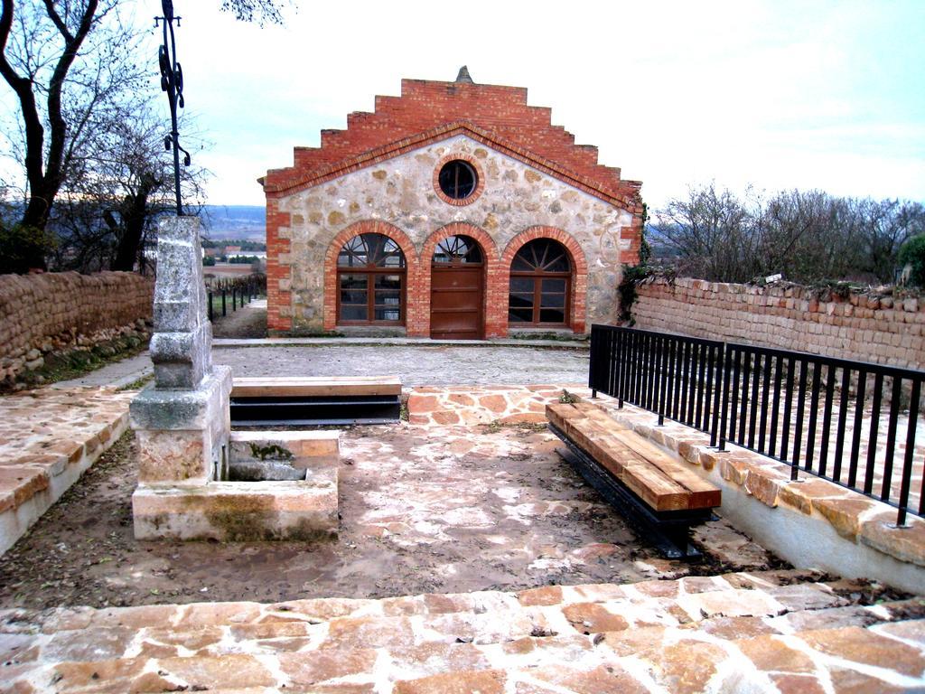 Gasthaus Casa Rural Patino Quintanas de Gormaz Exterior foto