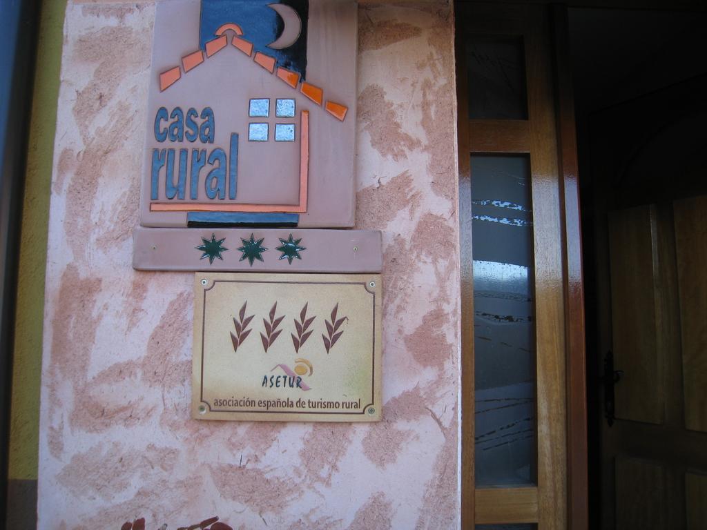 Gasthaus Casa Rural Patino Quintanas de Gormaz Exterior foto